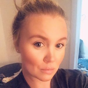 Meet your Posher, Melanie